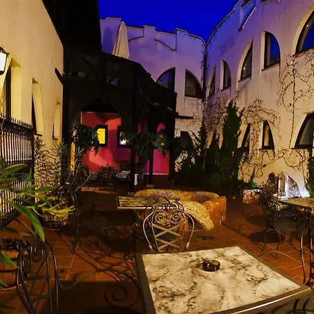 Best Western Janus Atrium Hotel 4*