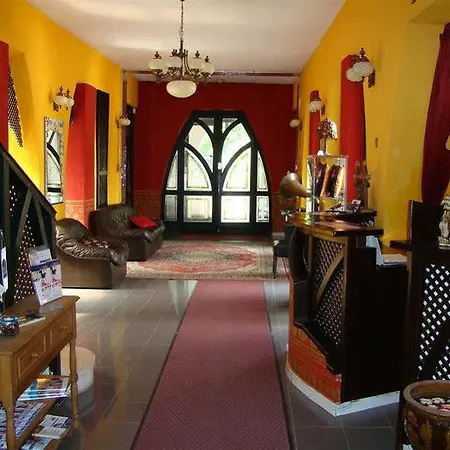 Best Western Janus Atrium Hotel 4*